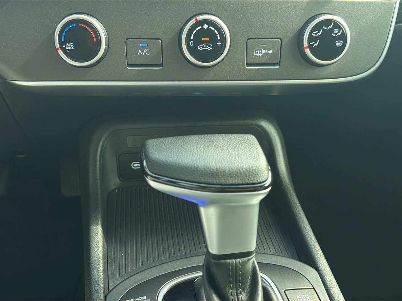 2025 Hyundai Kona SE - Photo 19
