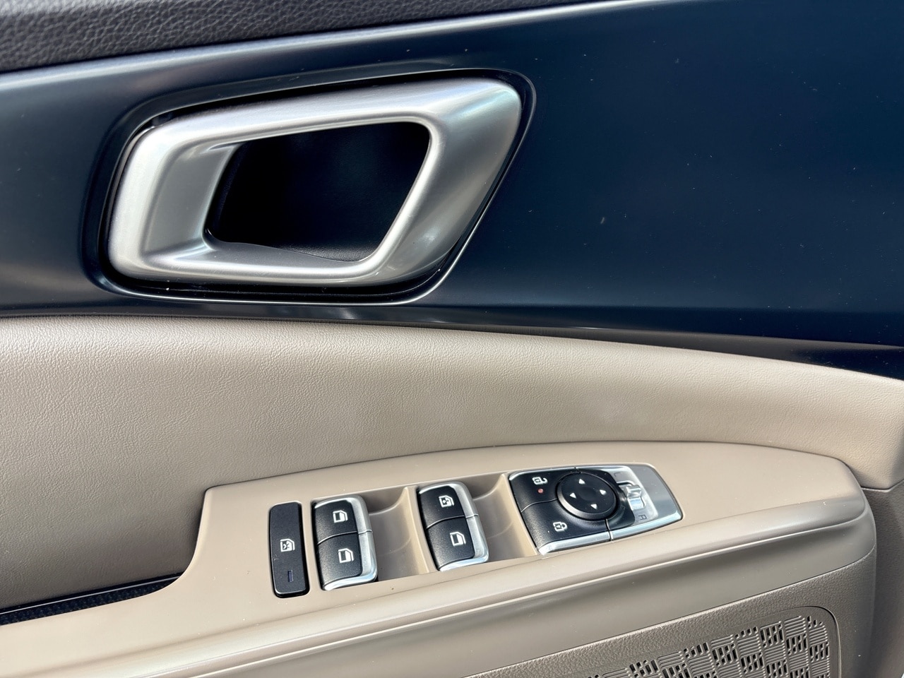 2025 Kia Carnival LXS - Photo 12