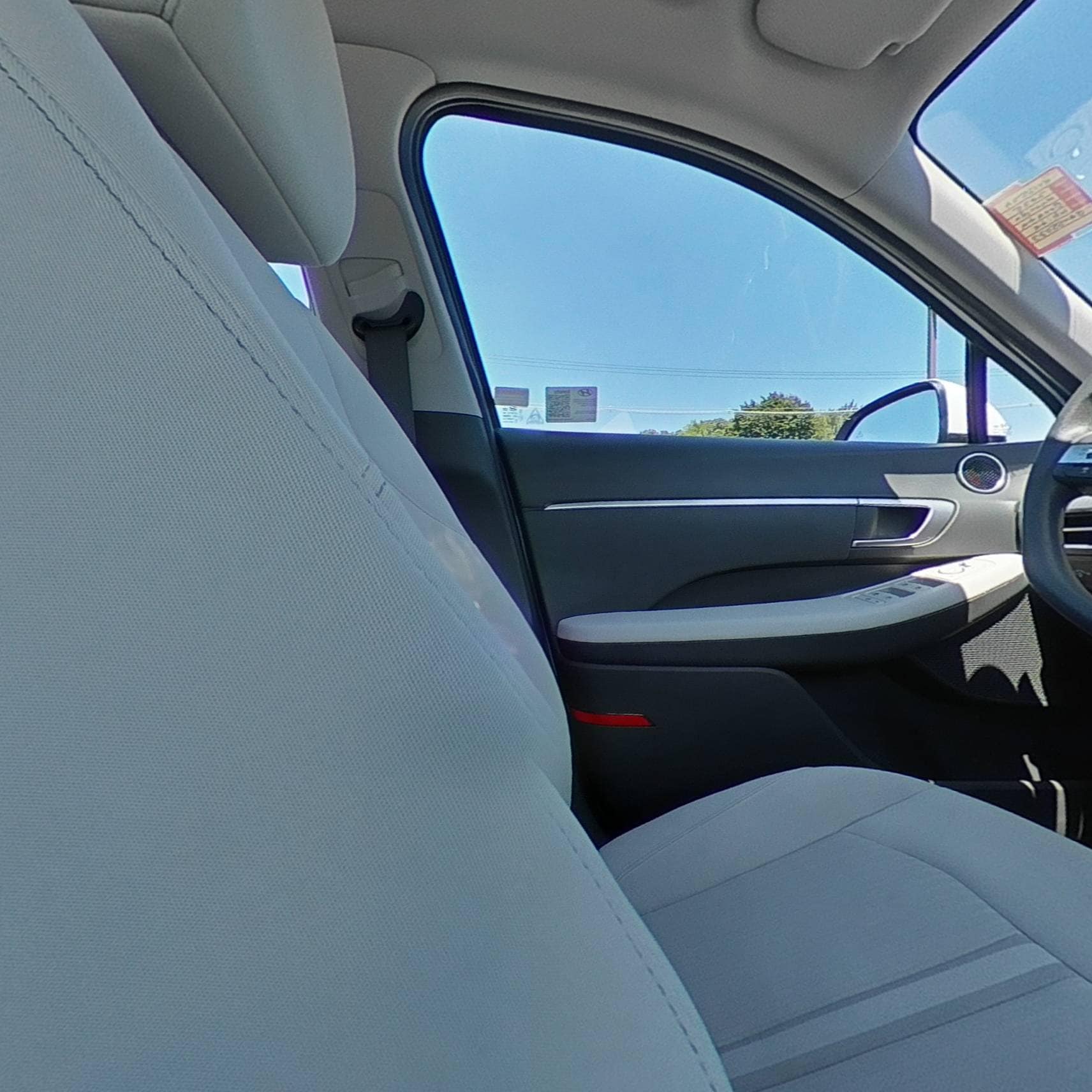2025 Hyundai Sonata SE - Photo 32