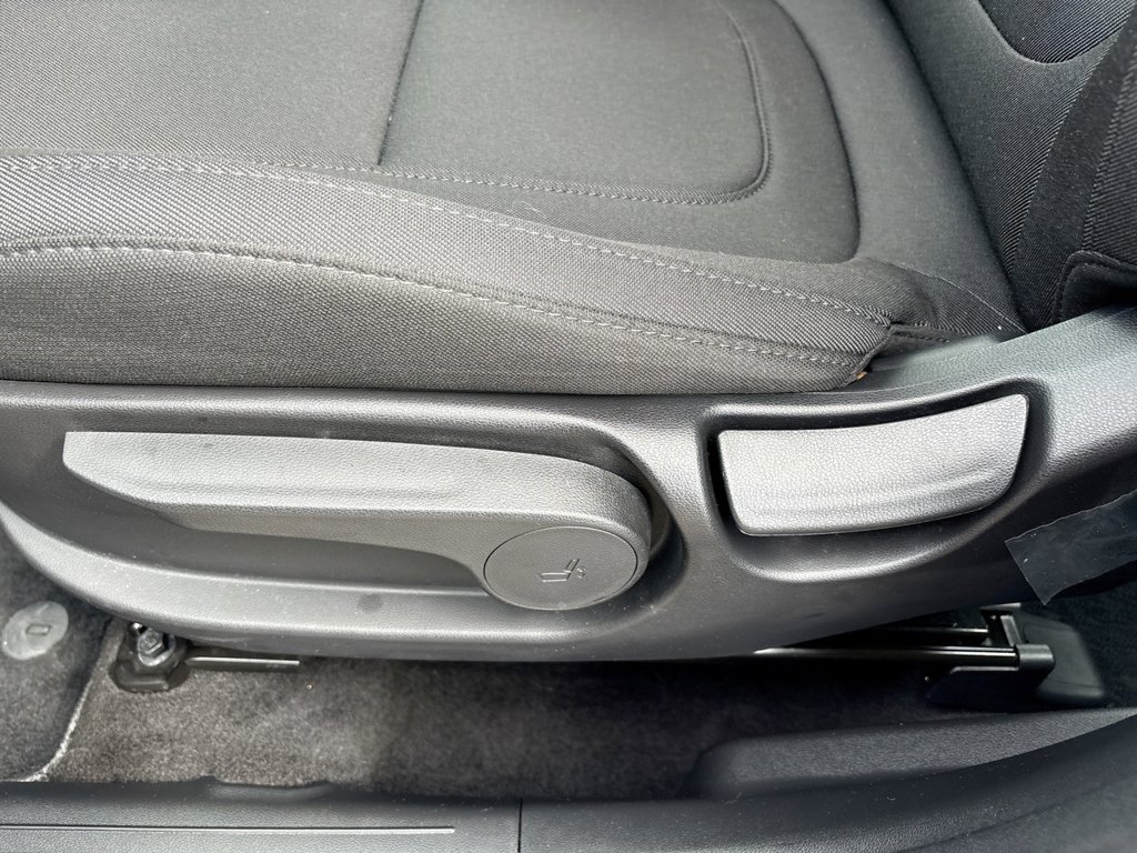2025 Hyundai Tucson SE - Photo 13