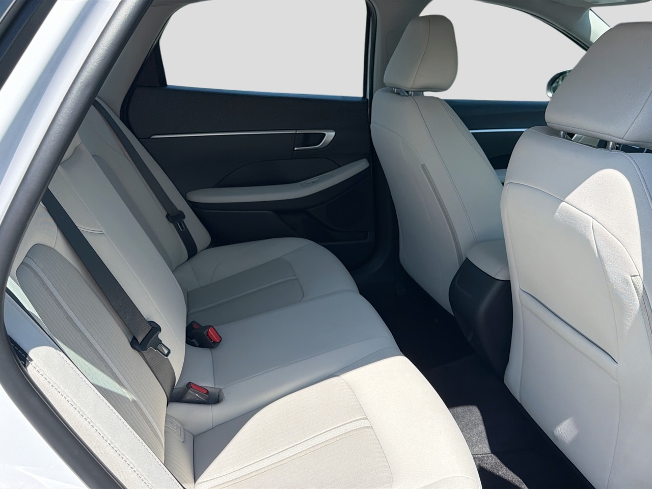 2025 Hyundai Sonata SE - Photo 25