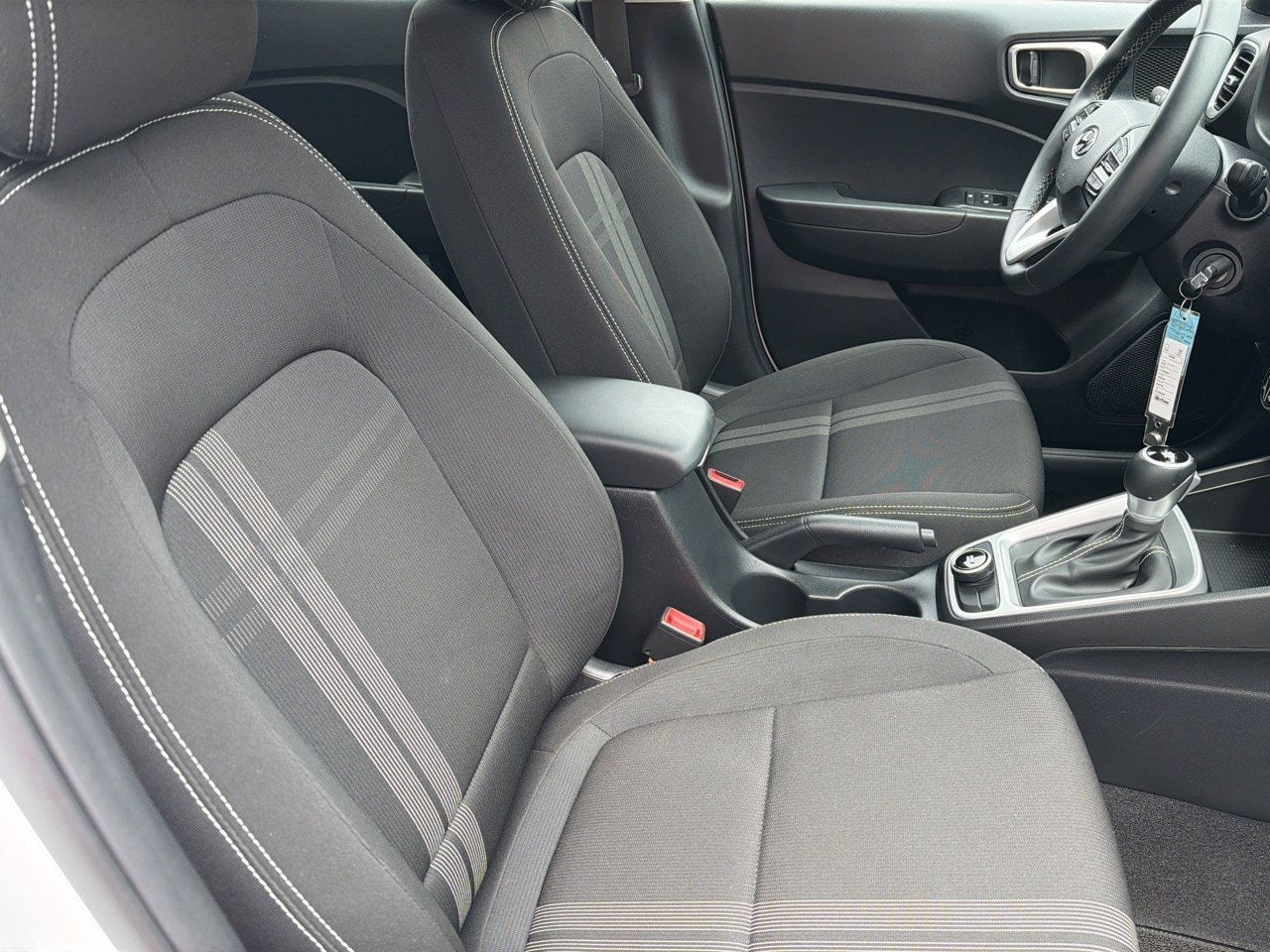 2023 Hyundai Venue SEL - Photo 25