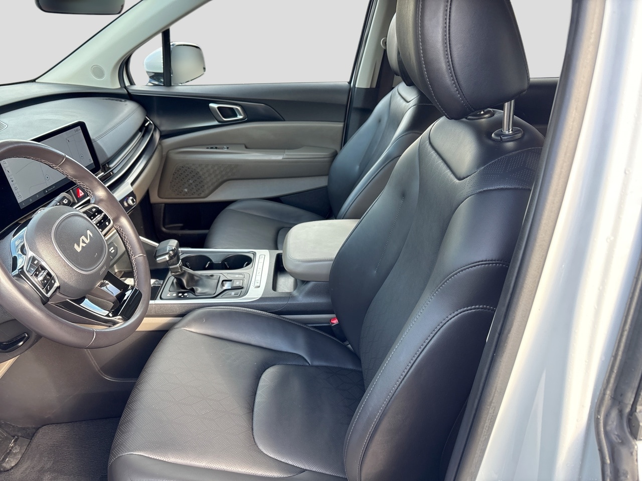 2025 Kia Carnival LXS - Photo 14