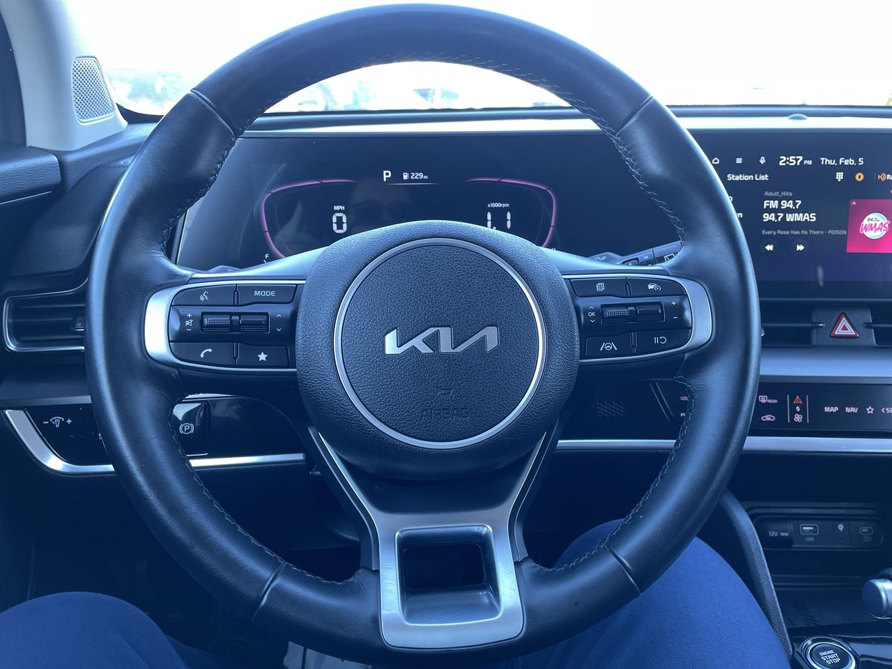 2024 Kia Sportage EX - Photo 17