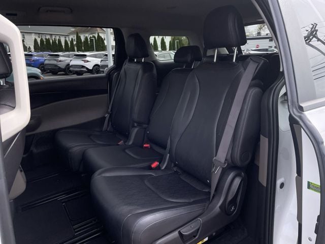 2025 Kia Carnival LXS - Photo 23
