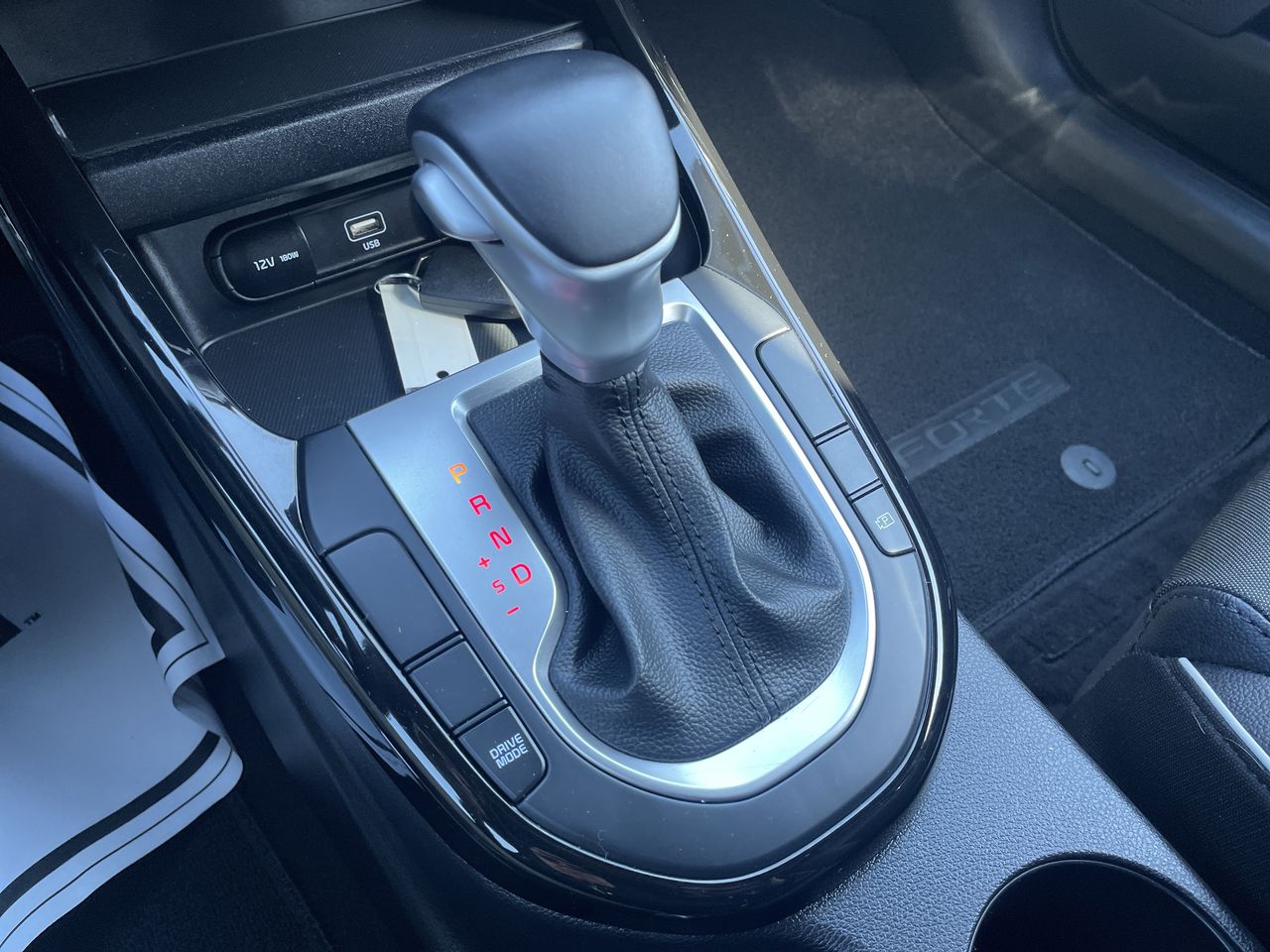 2023 Kia Forte GT-Line - Photo 13