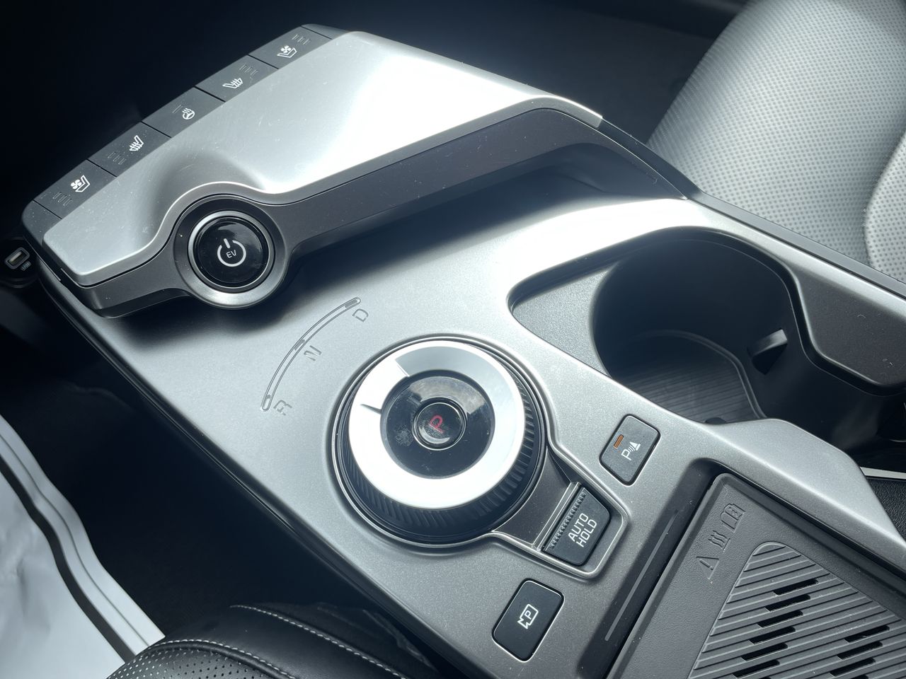 2023 Kia EV6 Wind - Photo 14