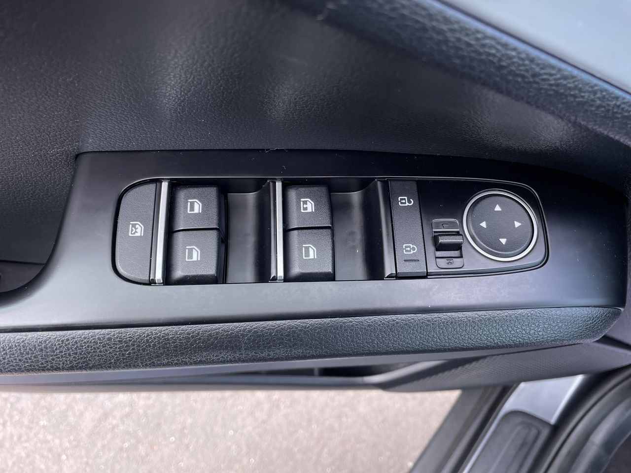 2023 Kia Soul S - Photo 18