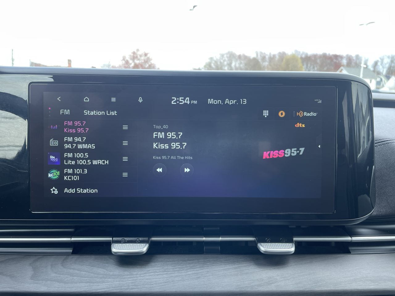 2023 Kia Carnival EX - Photo 13