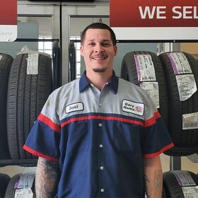 Staff member Joel Oquendo from ID_1a08a485e84d