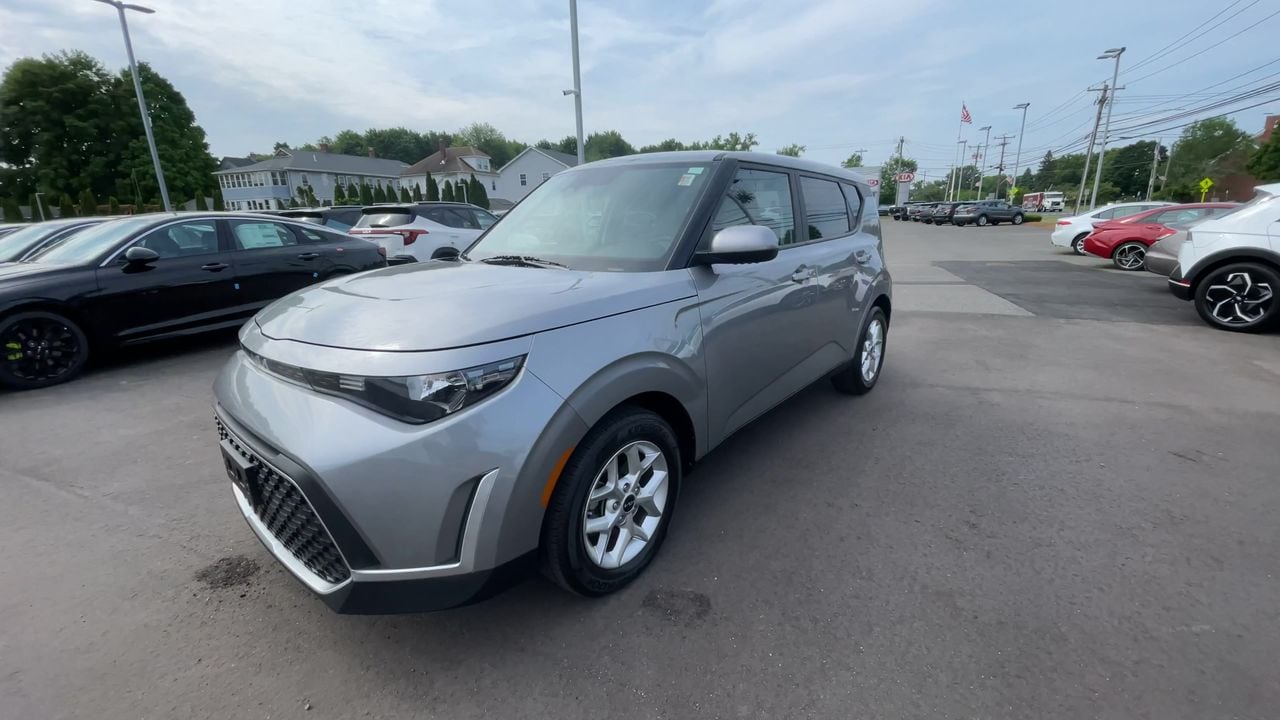 2023 Kia Soul LX - Photo 4