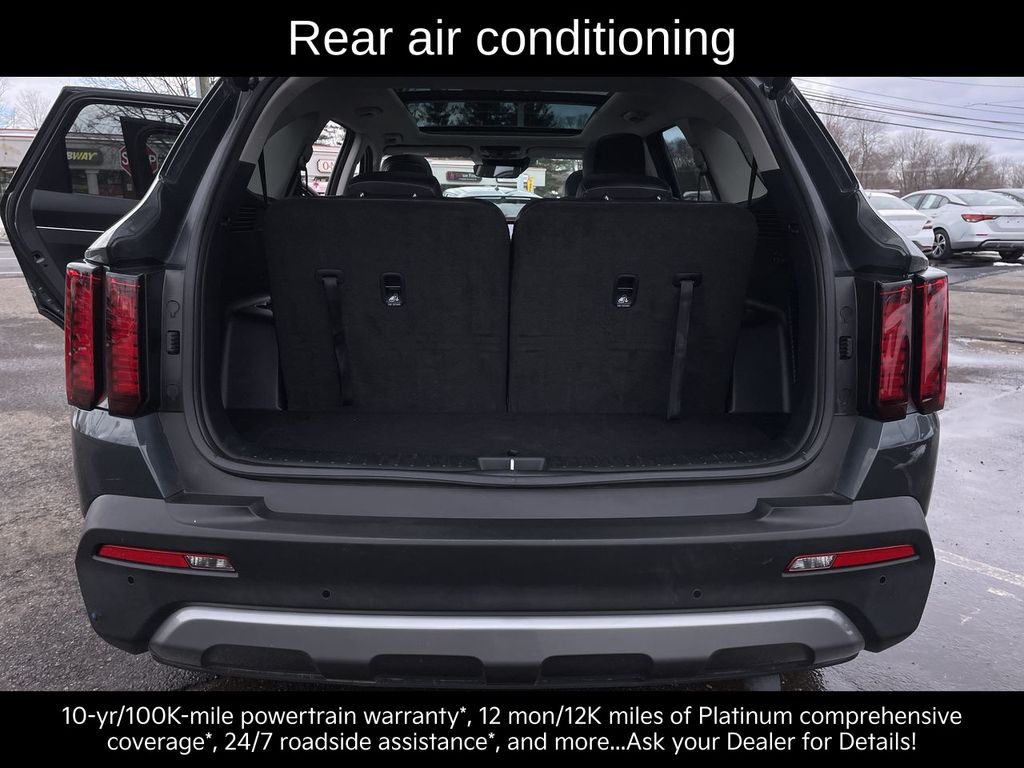 2022 Kia Sorento X-Line EX - Photo 14