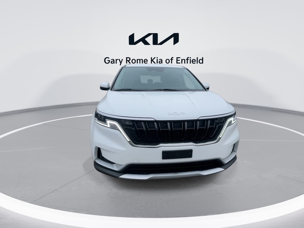 Used 2024 Kia Carnival LX Minivan/Van