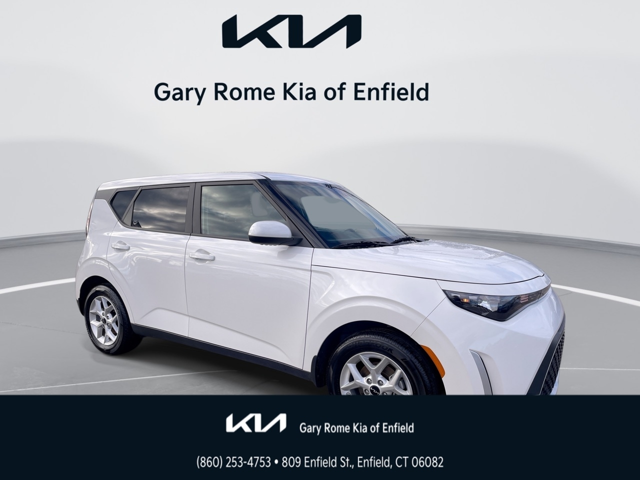2025 Kia Soul LX's photo