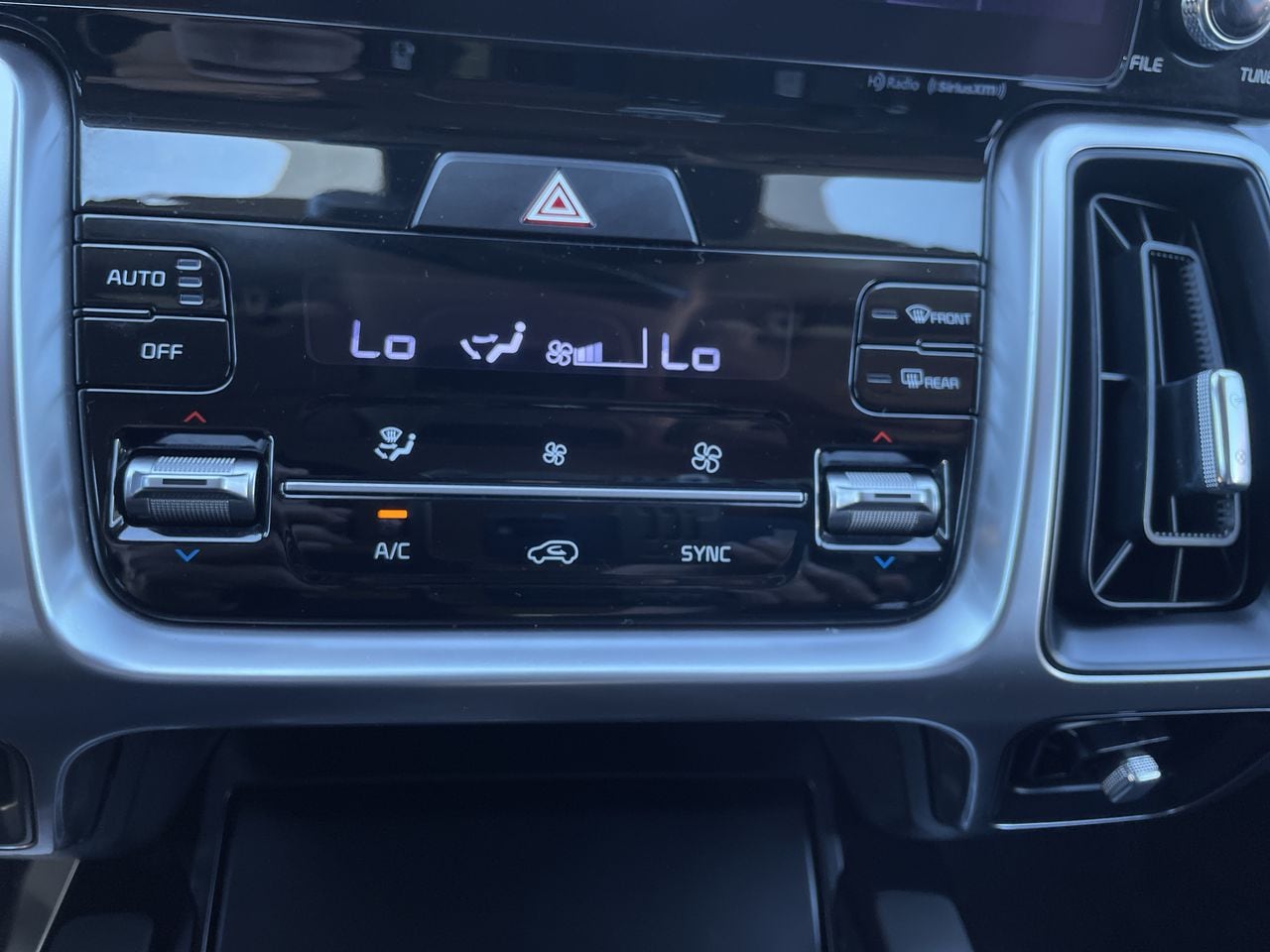 2023 Kia Sorento X-Line EX - Photo 17