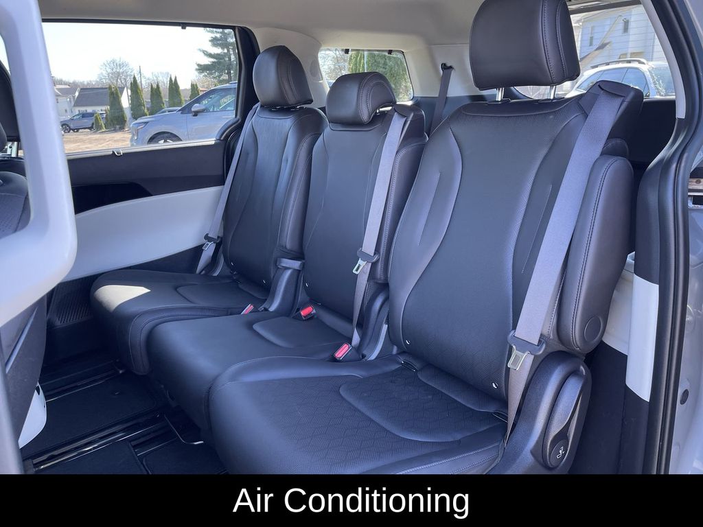 2024 Kia Carnival SX - Photo 13