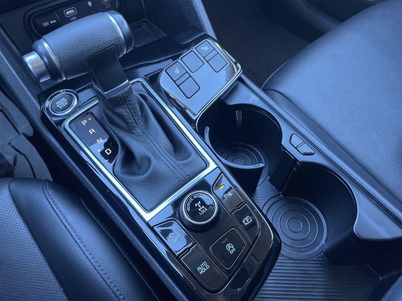 2024 Kia Sportage EX - Photo 14