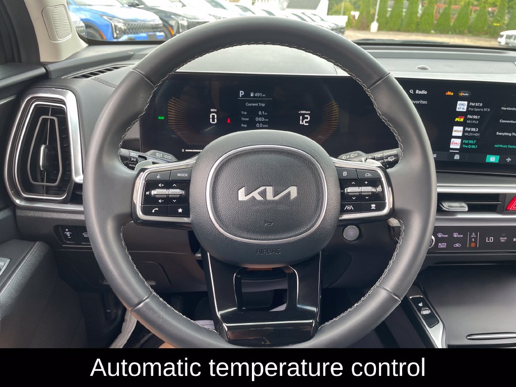 2025 Kia Sorento EX Hybrid - Photo 19