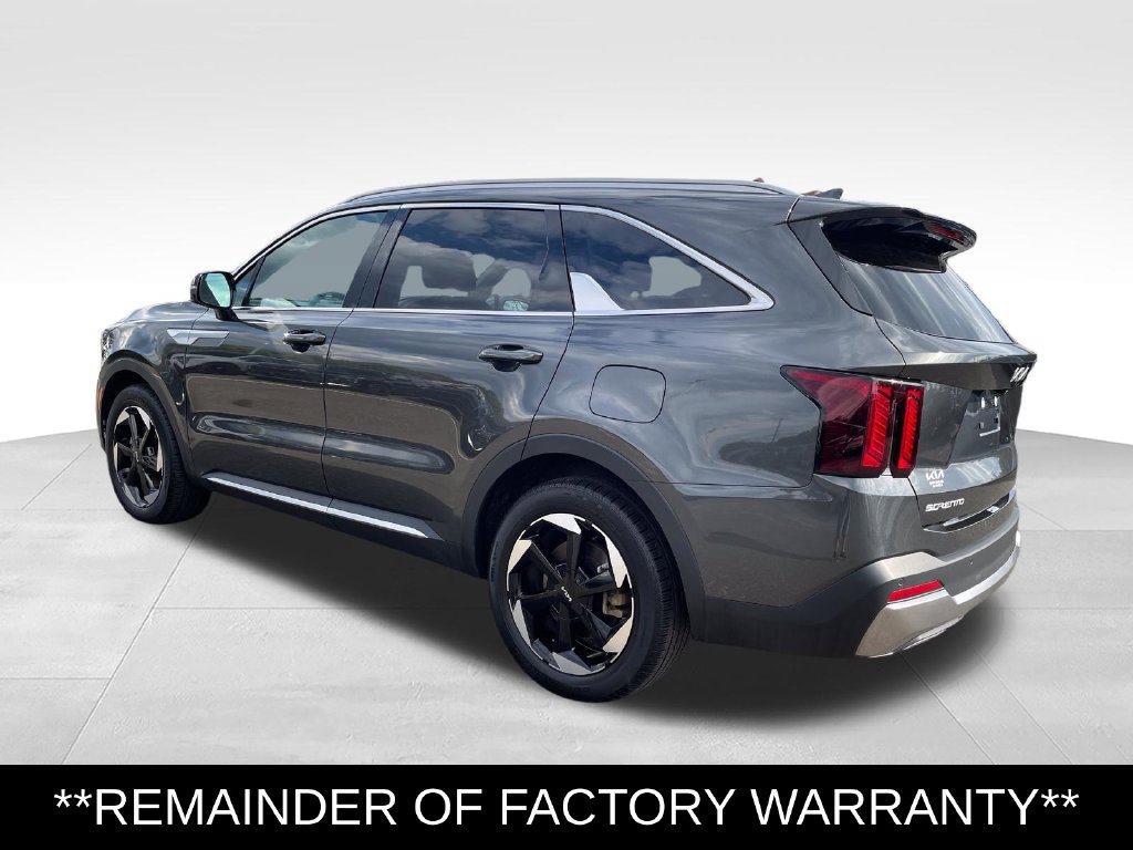 2025 Kia Sorento EX Hybrid - Photo 4