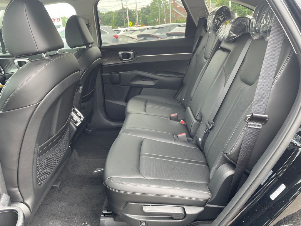 2026 Kia Sorento EX - Photo 23