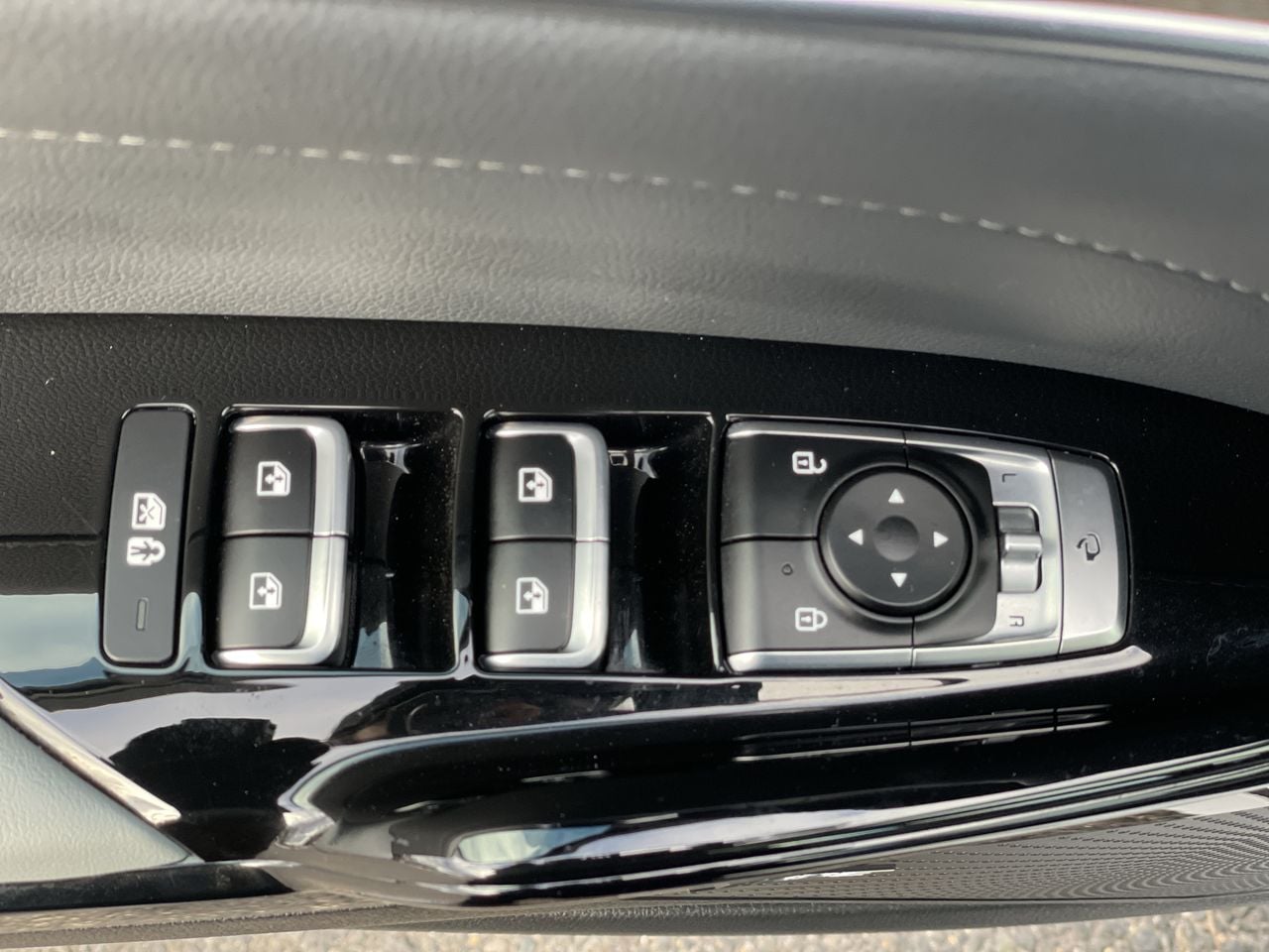 2024 Kia K5 EX - Photo 19