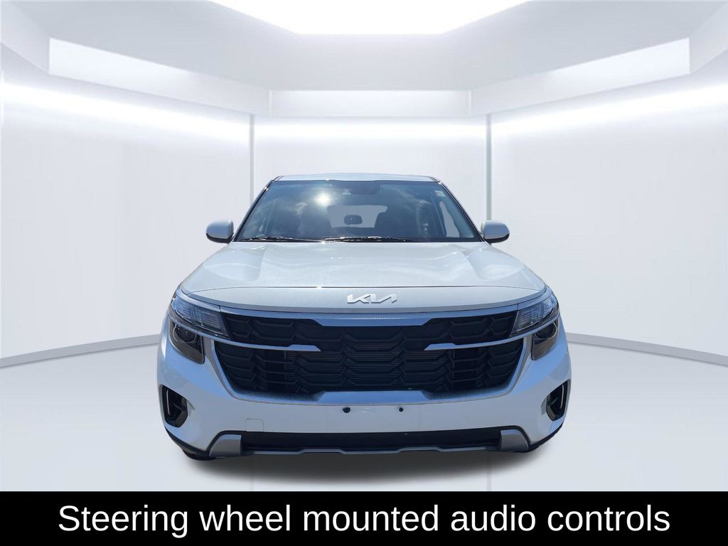 2025 Kia Seltos LX - Photo 10
