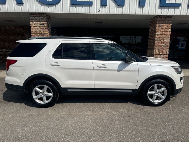 Used 2018 Ford Explorer XLT with VIN 1FM5K7D81JGA77117 for sale in Fort Walton Beach, FL