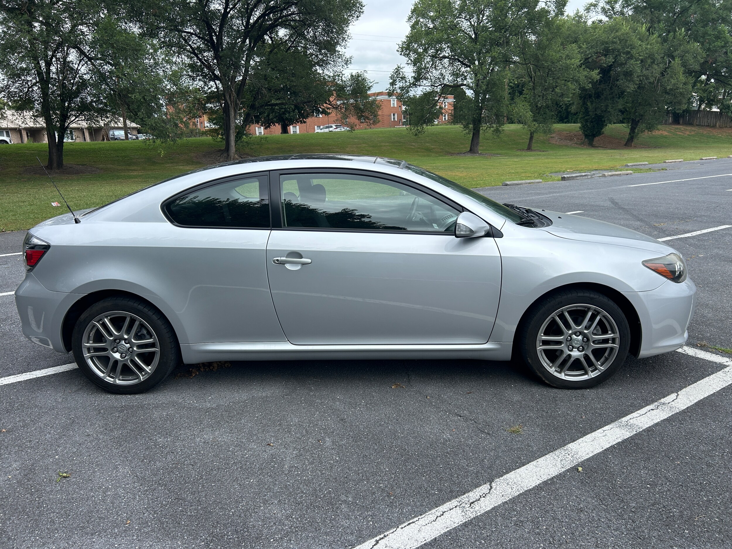 2008 Scion tC Base photo 2
