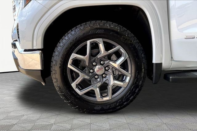 2026 GMC Sierra 1500 SLT - Photo 13