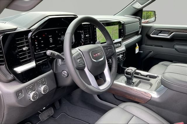 2026 GMC Sierra 1500 SLT - Photo 7