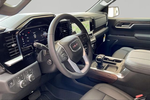 2026 GMC Sierra 1500 SLT - Photo 7