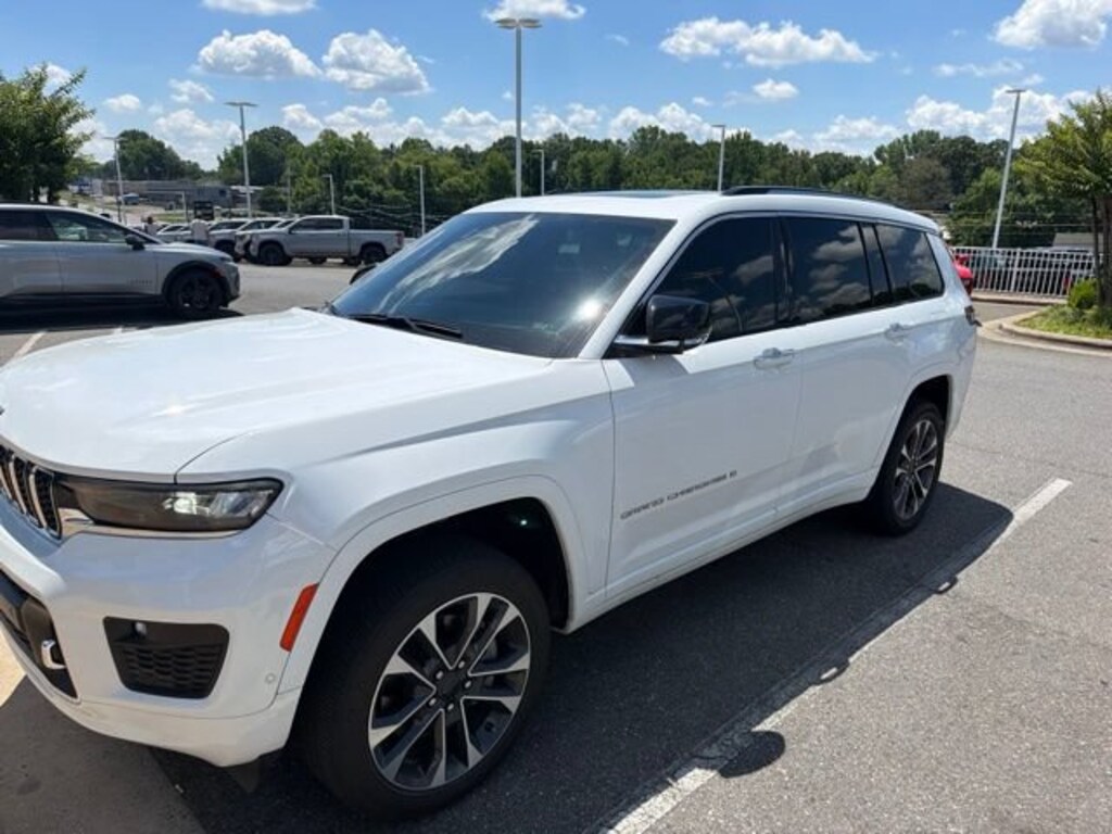 Used 2023 Jeep Grand Cherokee L Overland 4x4 SUV