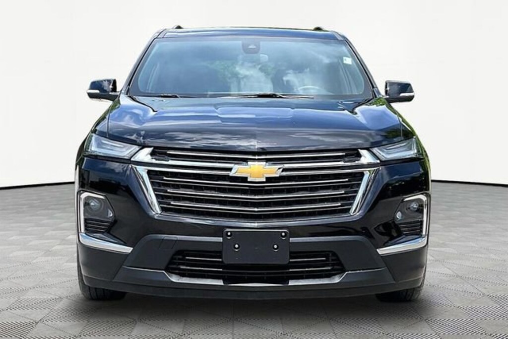 Used 2023 Chevrolet Traverse LT Cloth SUV