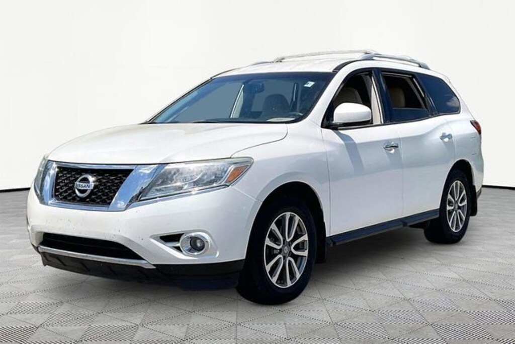 Used 2016 Nissan Pathfinder SV SUV