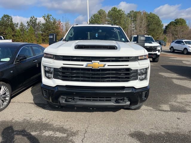 2025 Chevrolet Silverado 2500HD Custom photo 2