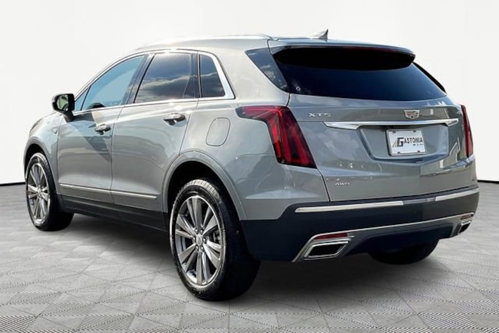 Used 2025 CADILLAC XT5 Premium Luxury SUV
