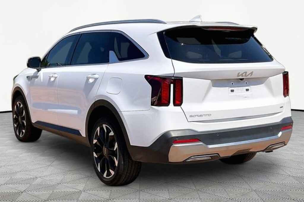 Used 2025 Kia Sorento EX SUV