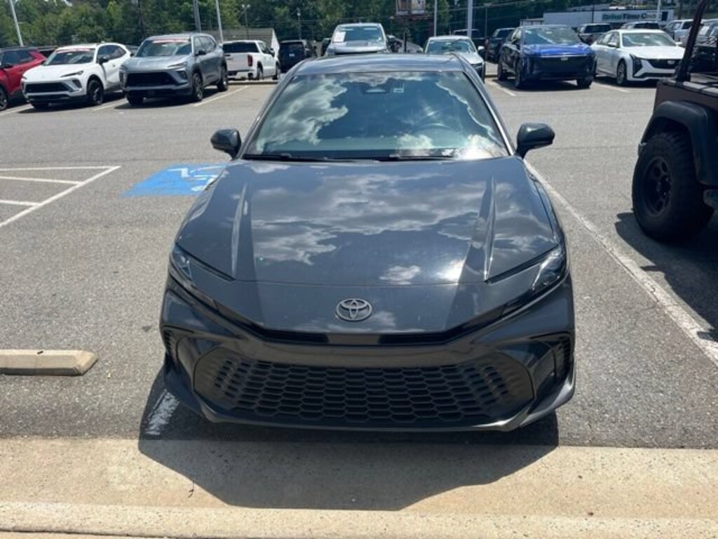 Used 2025 Toyota Camry SE Sedan