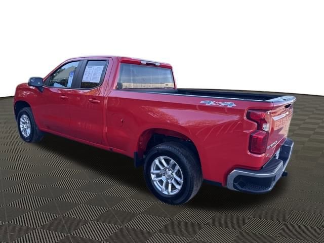 2023 Chevrolet Silverado 1500 LT photo 3