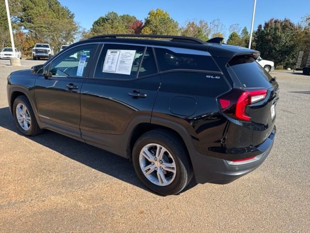 Used 2022 GMC Terrain SLE SUV