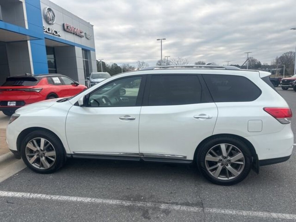 Used 2015 Nissan Pathfinder Platinum SUV