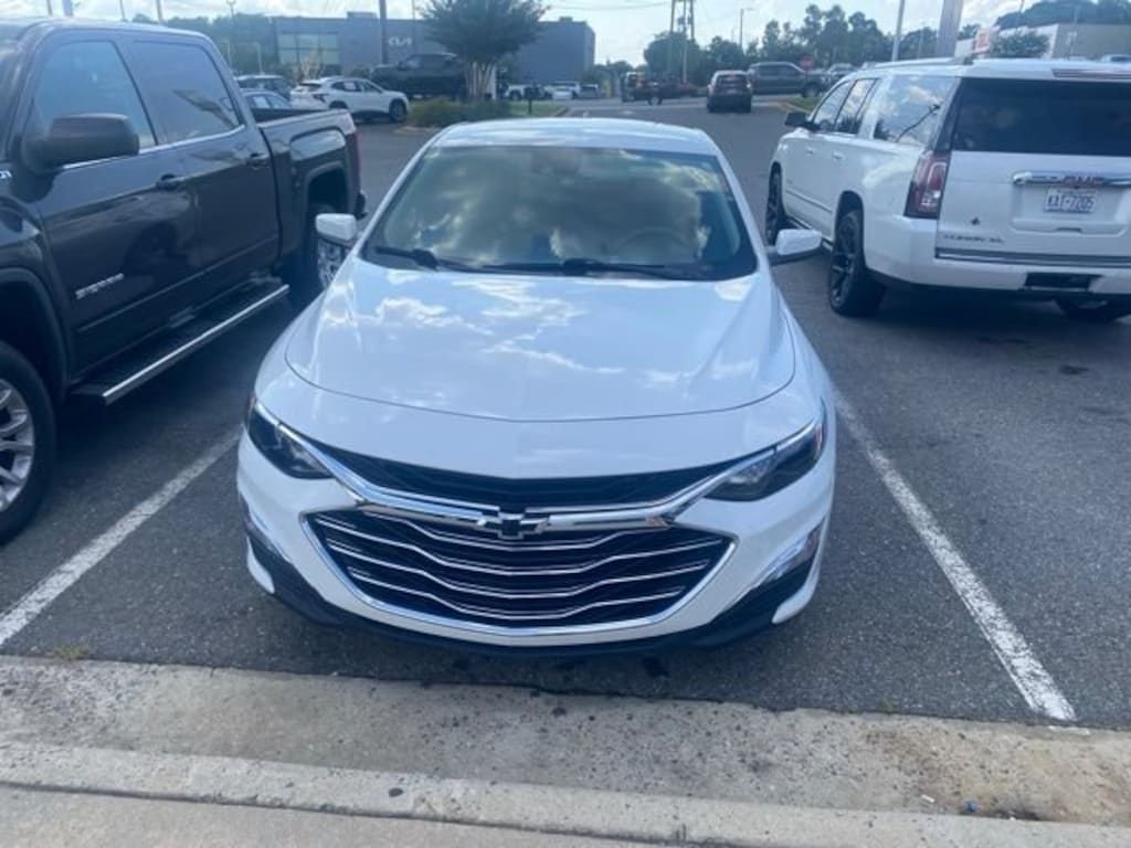 Used 2024 Chevrolet Malibu LS Car