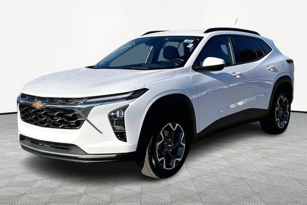 Used 2025 Chevrolet Trax LT SUV