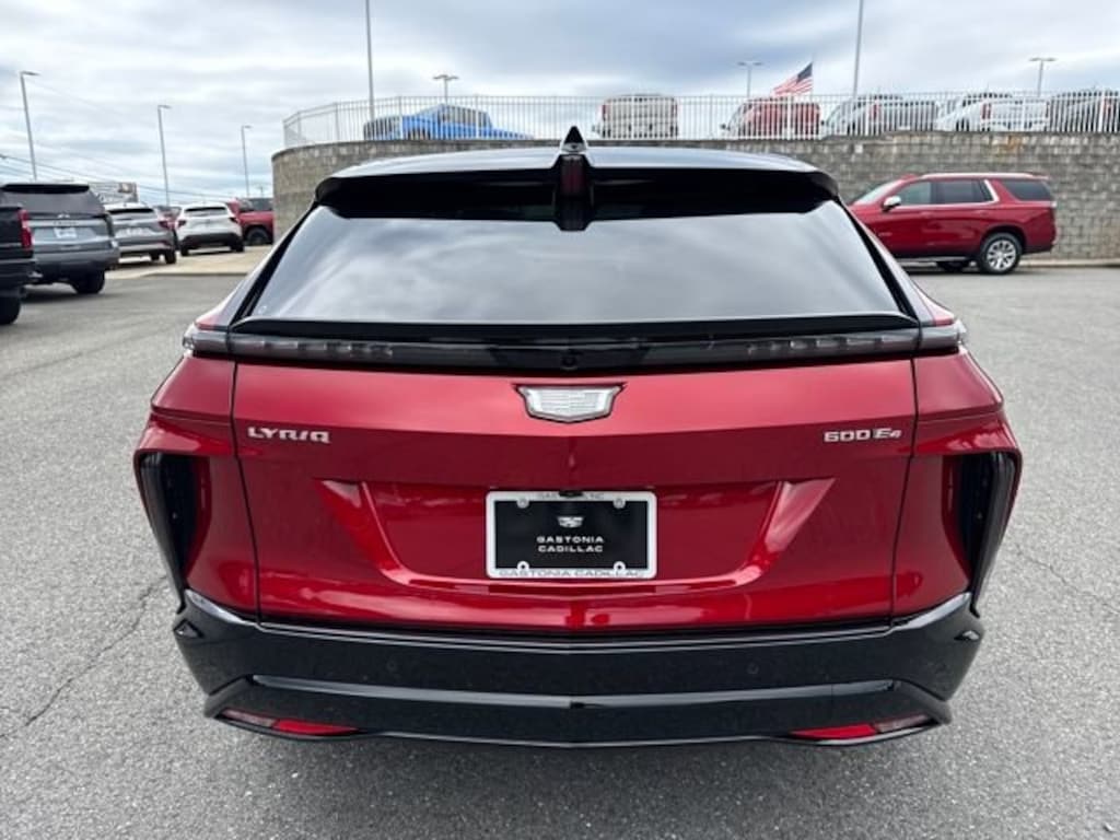 New 2026 CADILLAC LYRIQ Signature Sport SUV