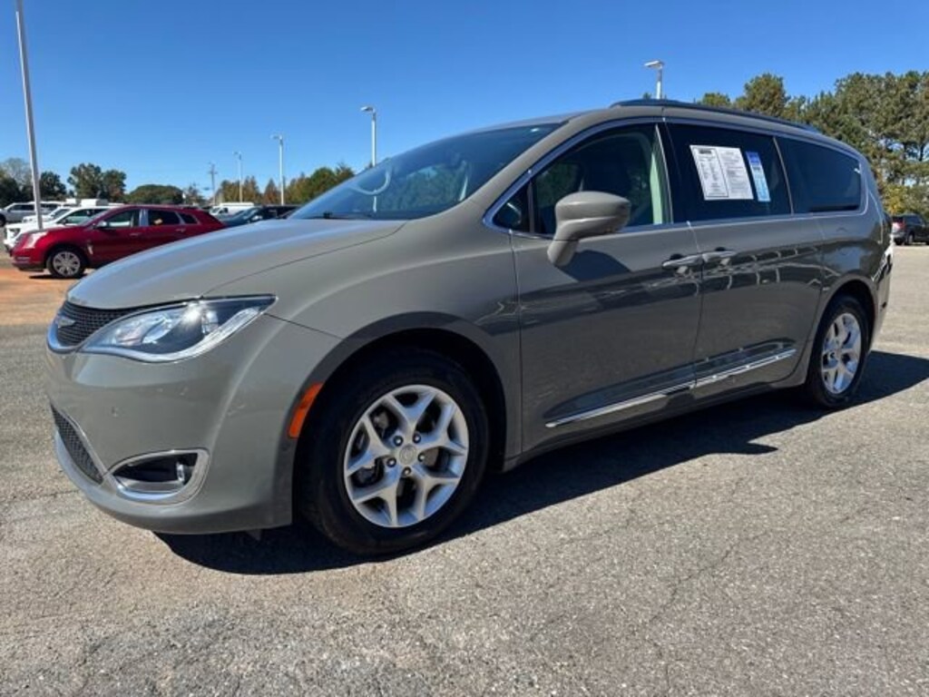Used 2020 Chrysler Pacifica Touring L Plus Minivan