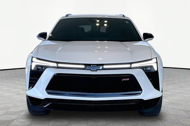 Used 2024 Chevrolet Blazer EV RS with VIN 3GNKDCRJ9RS237769 for sale in Lowell, NC