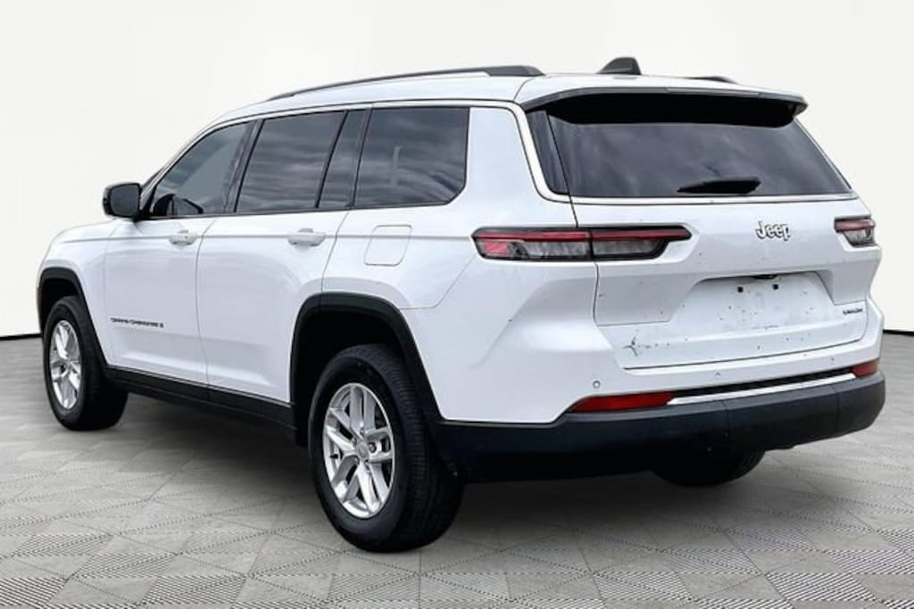 Used 2023 Jeep Grand Cherokee L Laredo 4x2 SUV