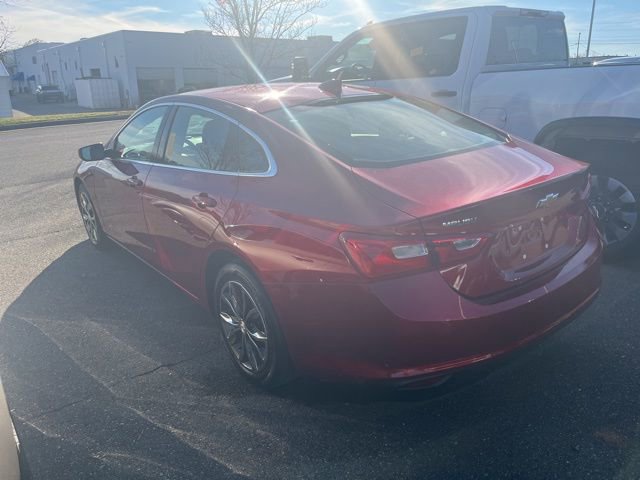 2024 Chevrolet Malibu 1LT photo 3