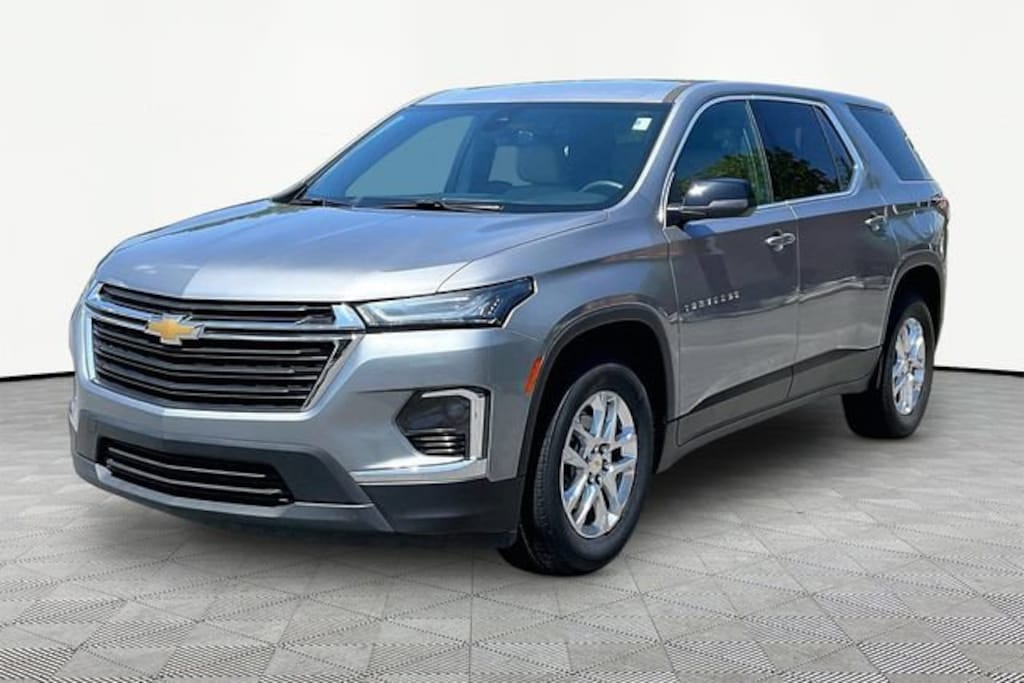 Used 2023 Chevrolet Traverse LS SUV