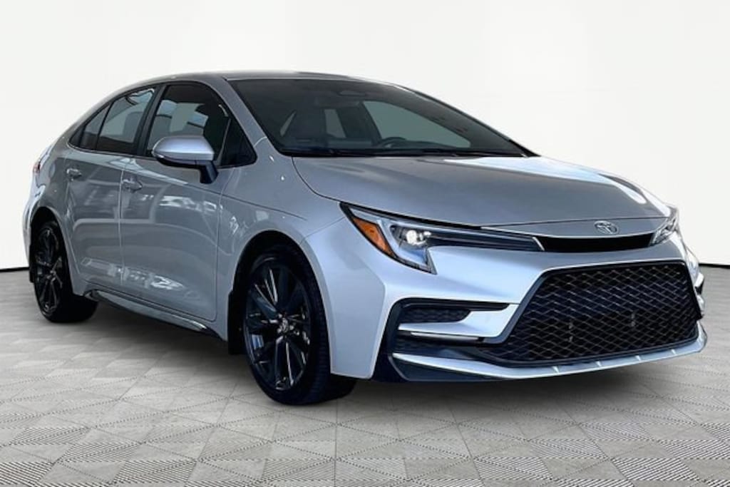 Used 2025 Toyota Corolla SE Sedan